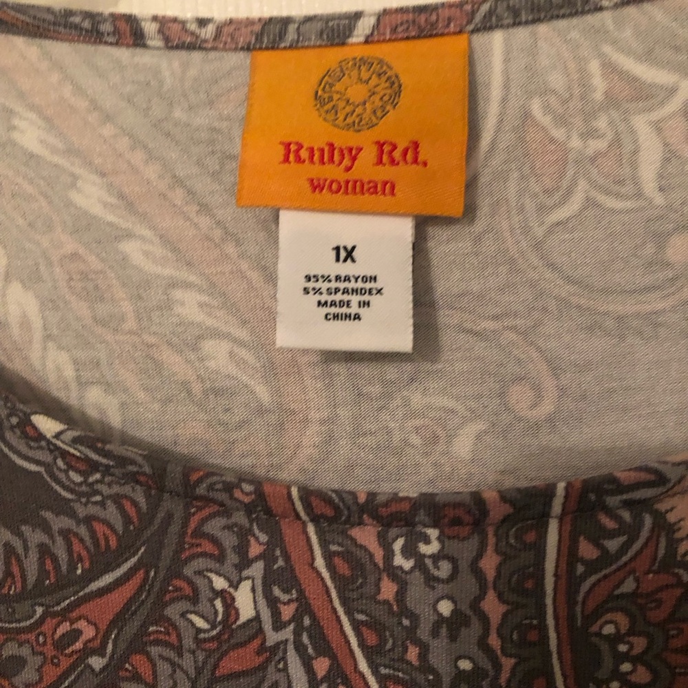 Ruby Rd. Paisley Print Top - Gray and Red - Picture 4 of 4